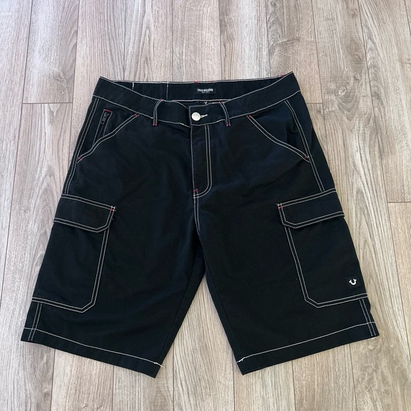 True Religion Men's Black Cargo Shorts - Picture 1 of 8